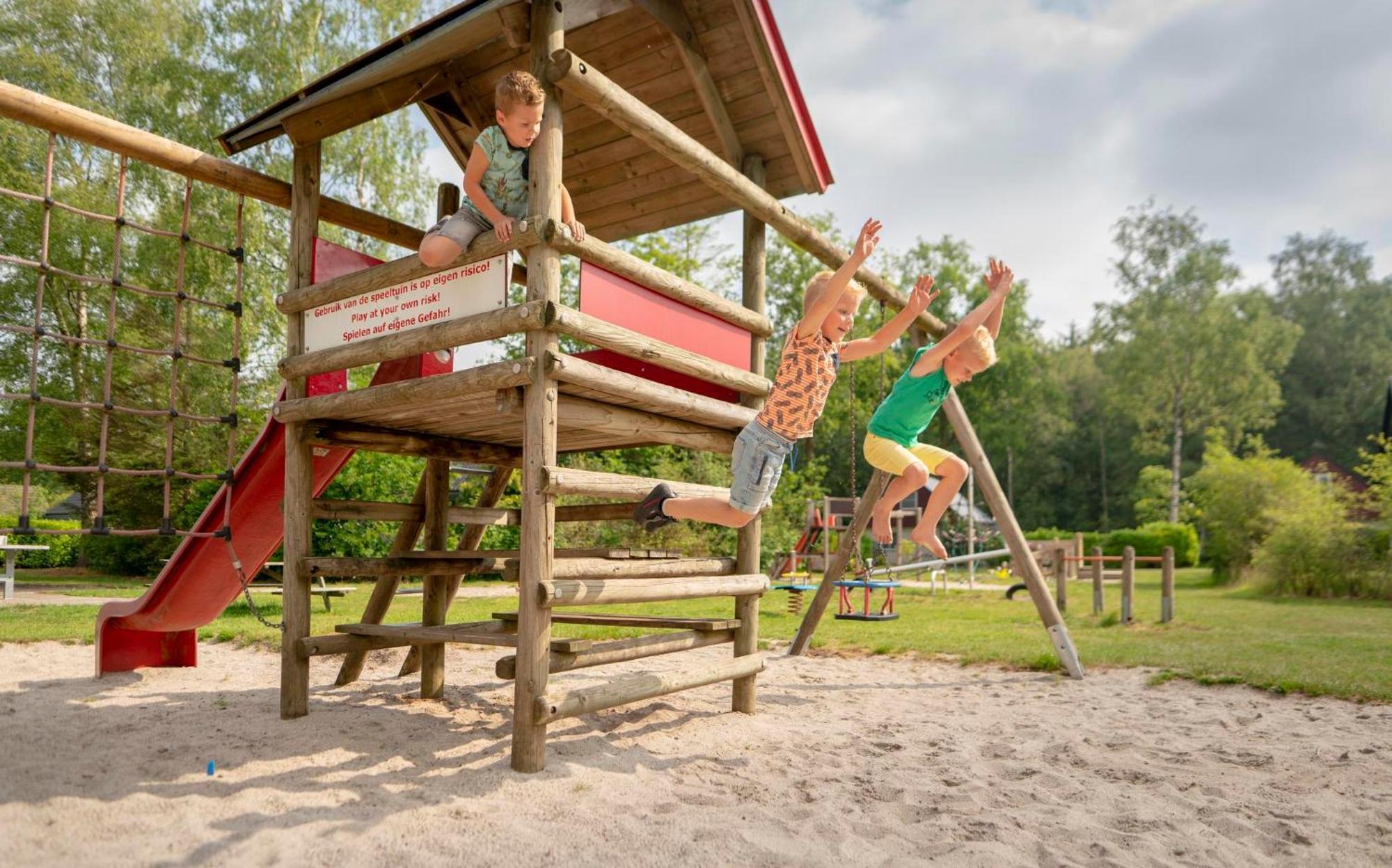 Vakantiepark Bosmeer Friesland Noordwolde  Extérieur photo